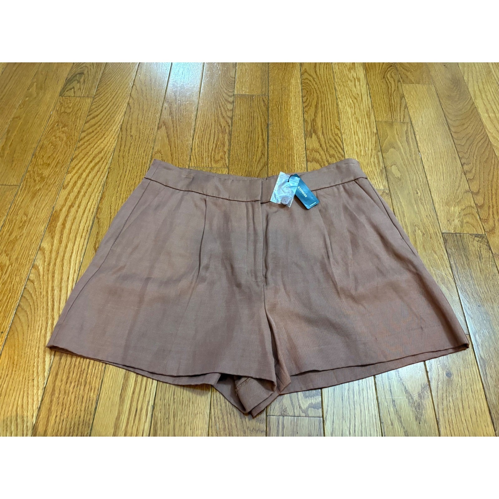 Express Womens Shorts High Waisted Brown Career Pleated Size 14 Nwt